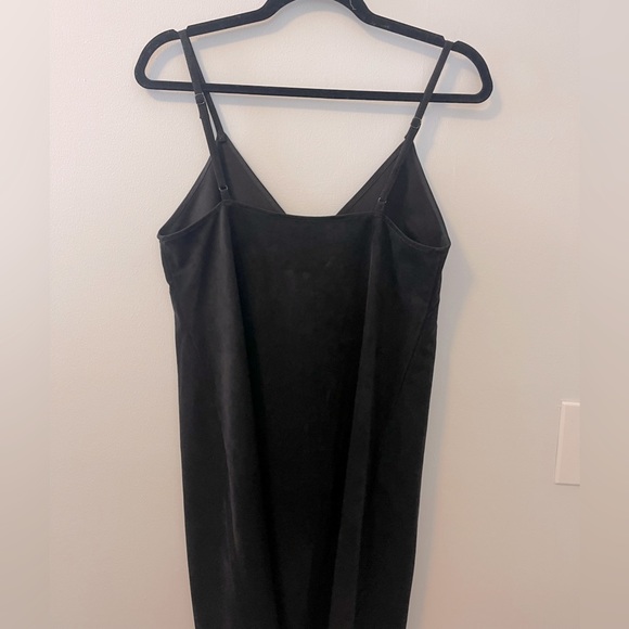 Aritzia Wilfred Free Vivienne spaghetti strap Vegan Suede Dress in Black - S - Picture 6 of 12